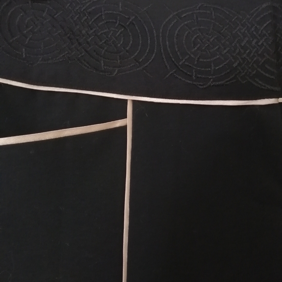 A/X Armani Exchange Capri Pants - Picture 4 of 8